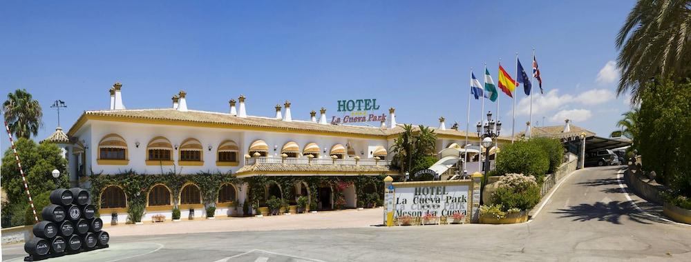 La Cueva Park Hotel Jerez de la Frontera Exterior photo