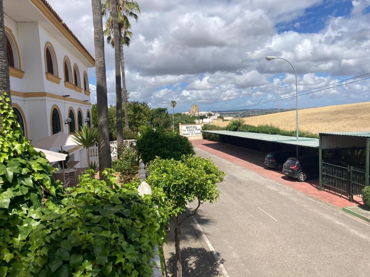 La Cueva Park Hotel Jerez de la Frontera Exterior photo